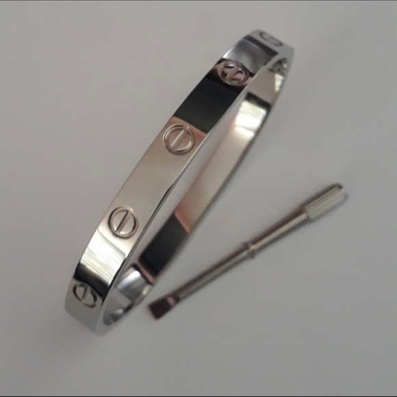 LOVE Screw Bangle Bracelet with Screwdriver in Silver - Picture 8 of 9